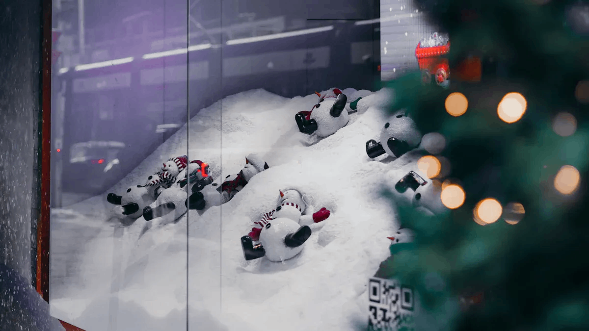 Seasonal and Thematic Retail Merchandising